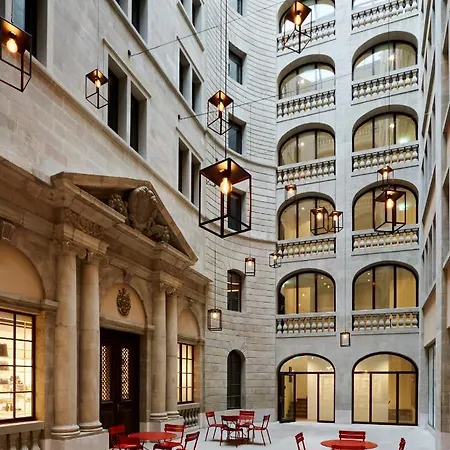 Citizenm