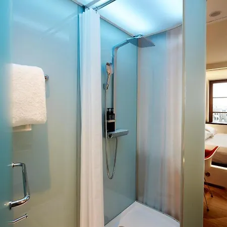 Citizenm