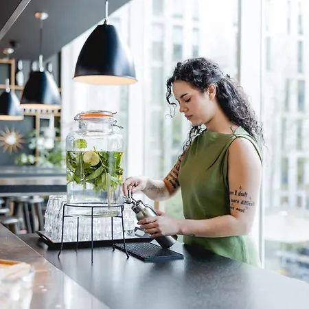Citizenm